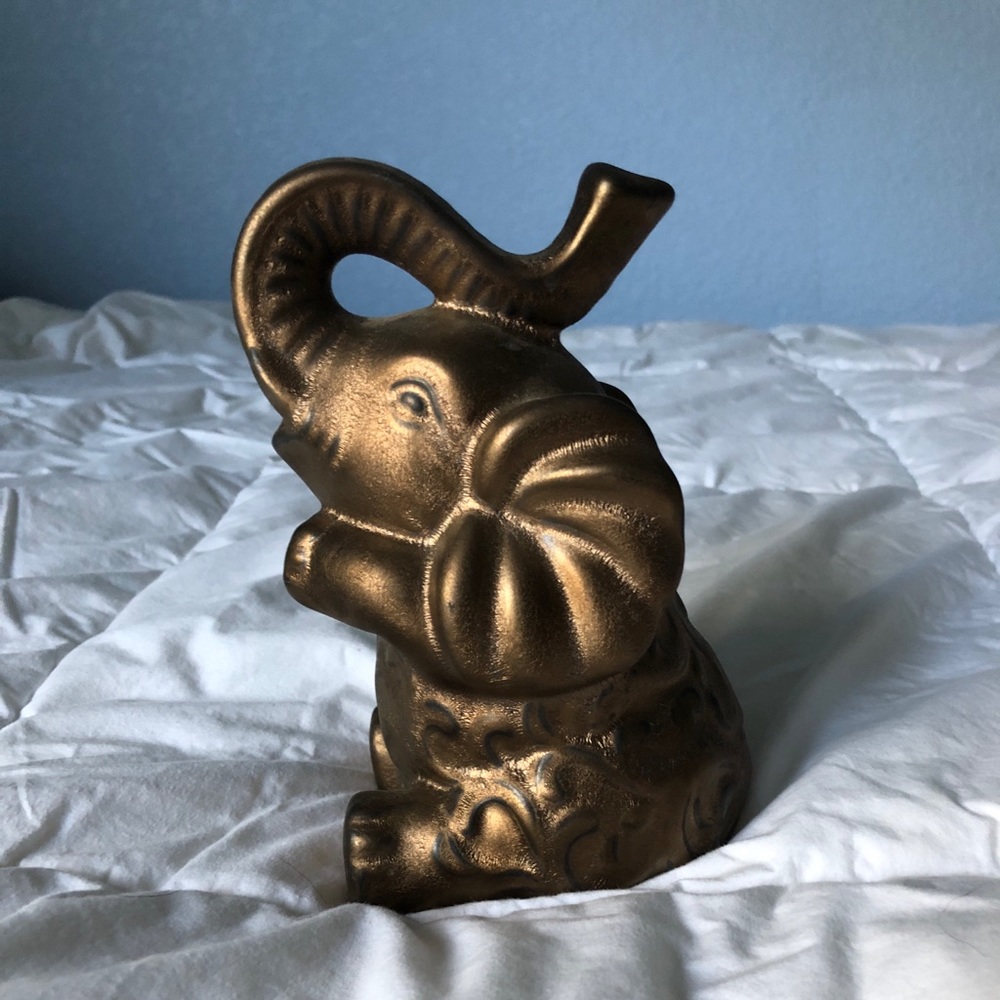 Bronze elephant figurine